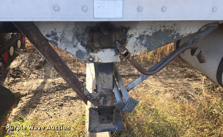 image for item DQ5295 2005 Great Dane 7011TZ1A53 refrigerated van trailer