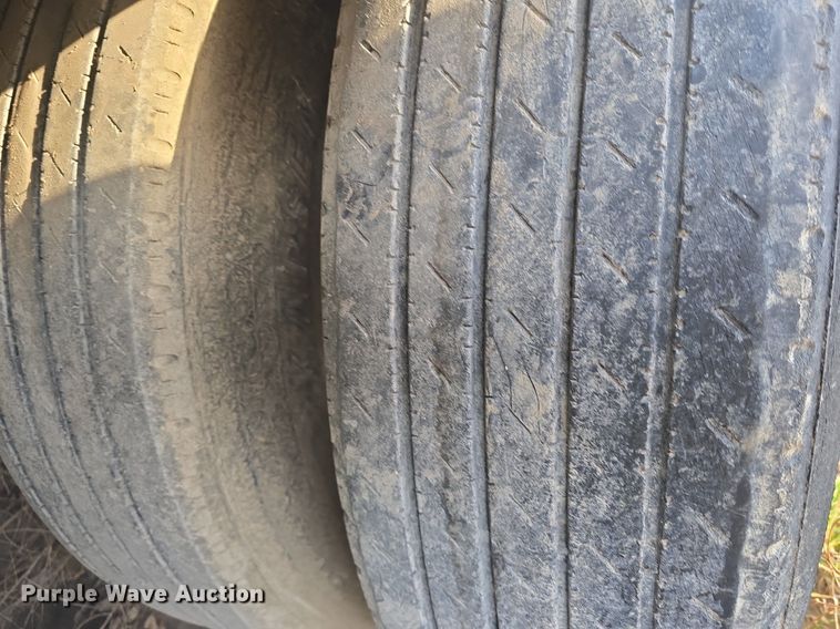 image for item DQ5295 2005 Great Dane 7011TZ1A53 refrigerated van trailer