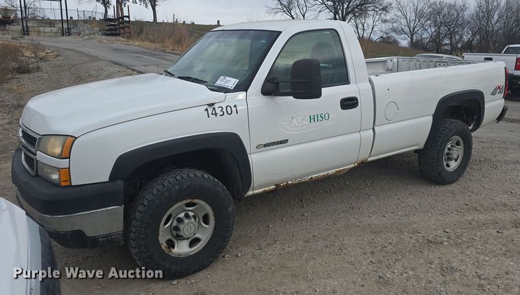 image for item DQ5331 2006 Chevrolet Silverado 2500HD pickup truck
