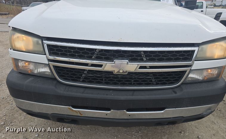 image for item DQ5331 2006 Chevrolet Silverado 2500HD pickup truck