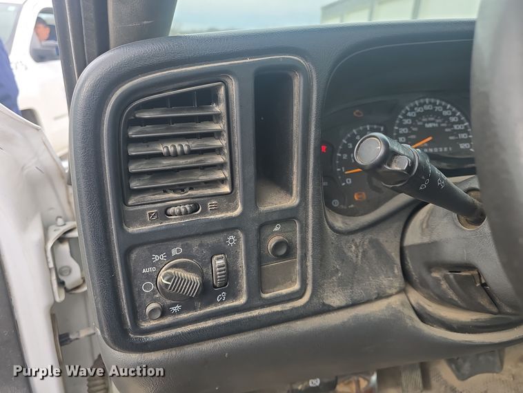 image for item DQ5331 2006 Chevrolet Silverado 2500HD pickup truck