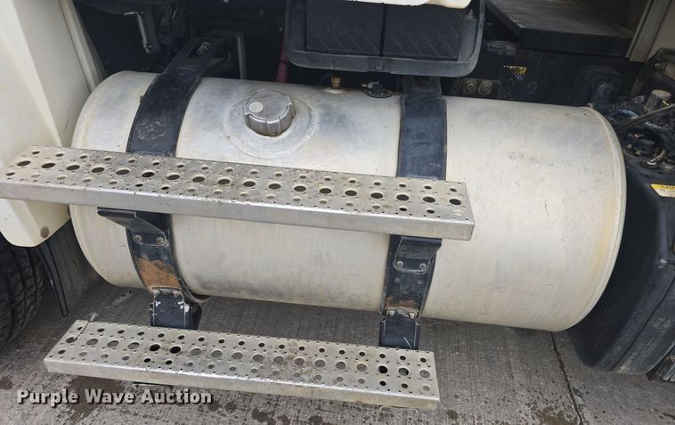 image for item DQ5334 2011 Freightliner  M2 106V sewer jetter truck