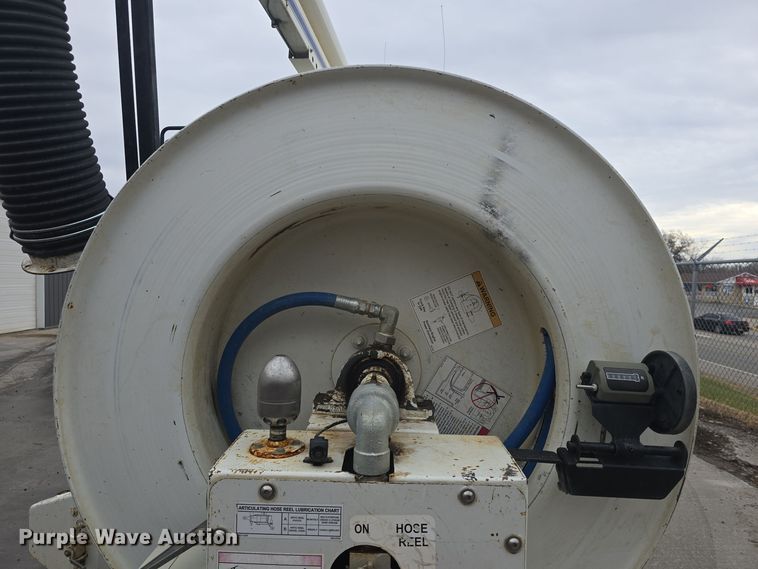 image for item DQ5334 2011 Freightliner  M2 106V sewer jetter truck