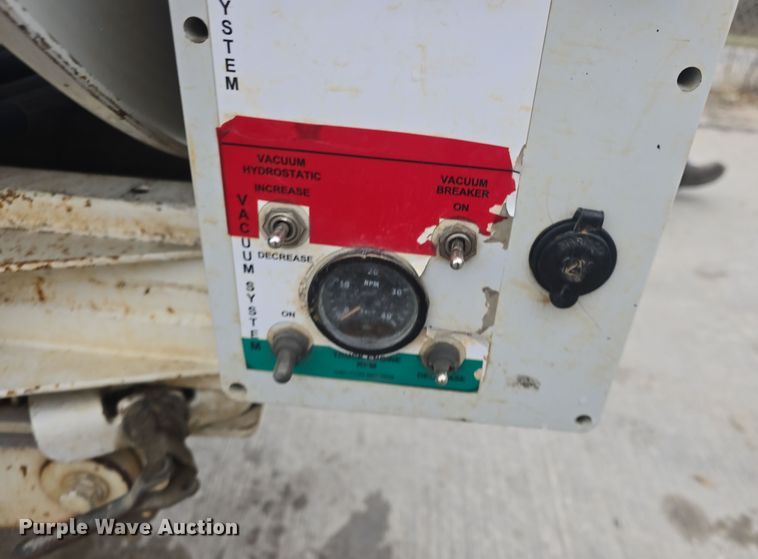 image for item DQ5334 2011 Freightliner  M2 106V sewer jetter truck