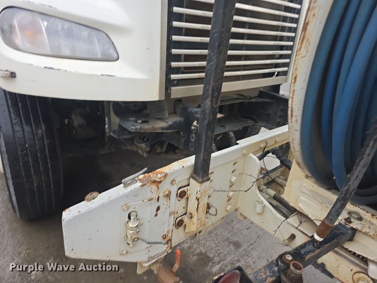 image for item DQ5334 2011 Freightliner  M2 106V sewer jetter truck