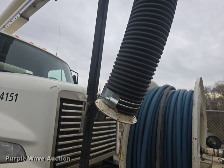 image for item DQ5334 2011 Freightliner  M2 106V sewer jetter truck