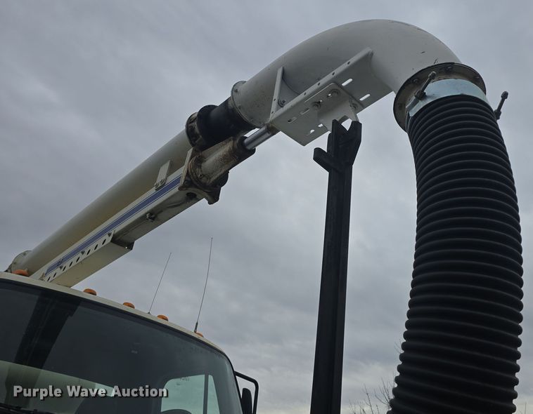 image for item DQ5334 2011 Freightliner  M2 106V sewer jetter truck