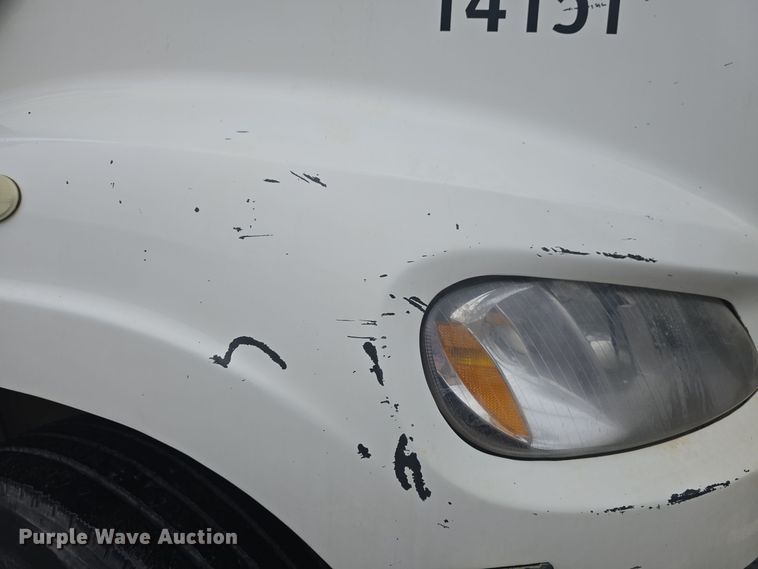 image for item DQ5334 2011 Freightliner  M2 106V sewer jetter truck