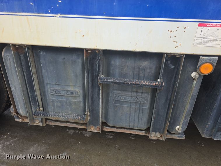 image for item DQ5334 2011 Freightliner  M2 106V sewer jetter truck