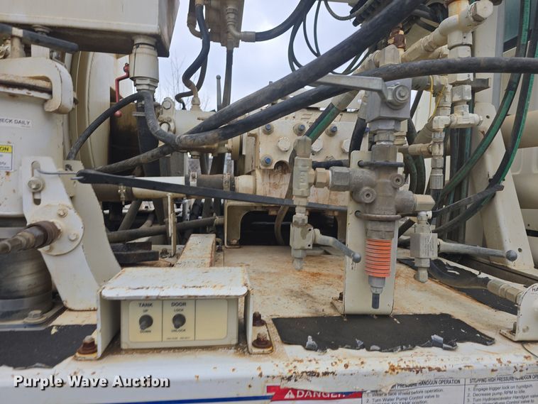 image for item DQ5334 2011 Freightliner  M2 106V sewer jetter truck