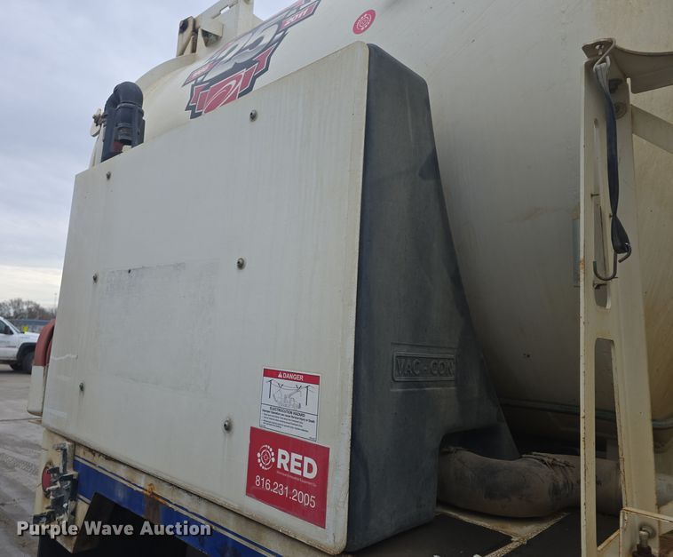 image for item DQ5334 2011 Freightliner  M2 106V sewer jetter truck