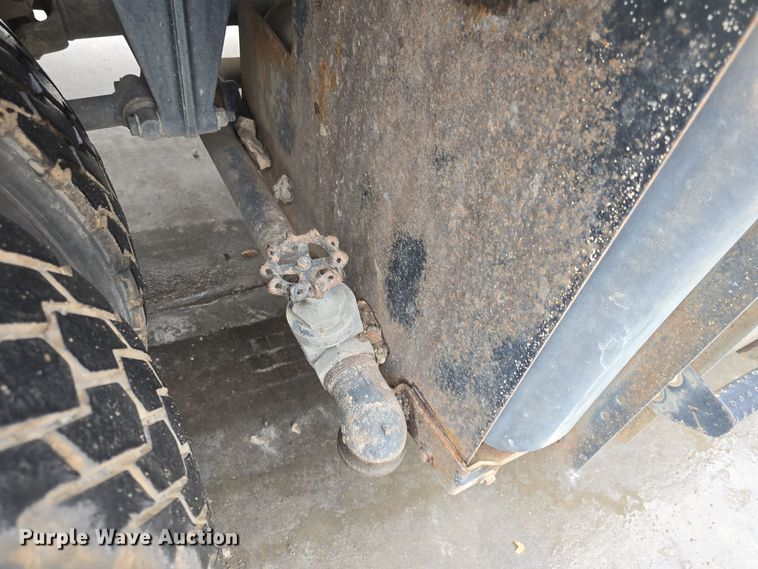 image for item DQ5334 2011 Freightliner  M2 106V sewer jetter truck