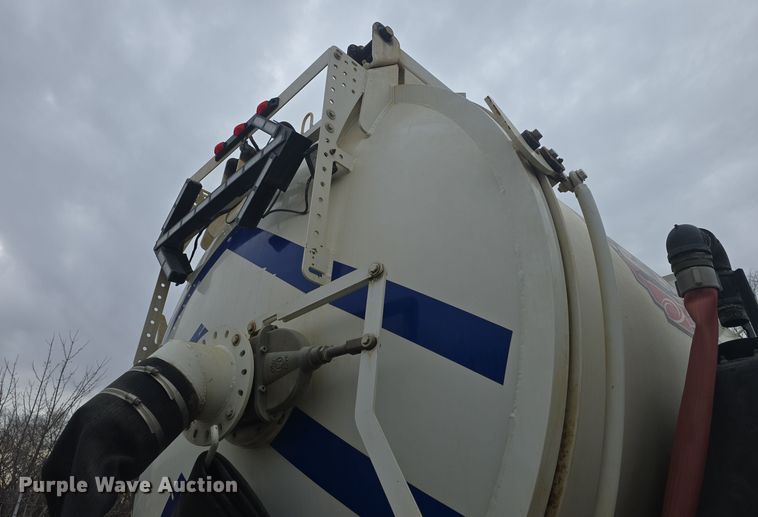 image for item DQ5334 2011 Freightliner  M2 106V sewer jetter truck