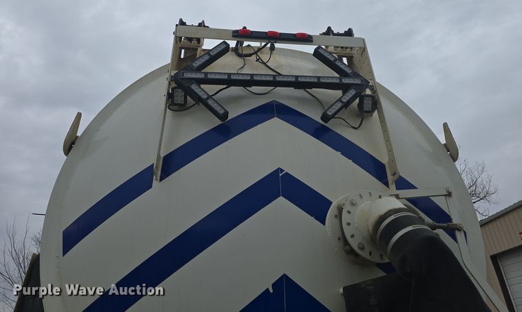 image for item DQ5334 2011 Freightliner  M2 106V sewer jetter truck