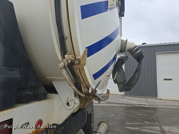 image for item DQ5334 2011 Freightliner  M2 106V sewer jetter truck