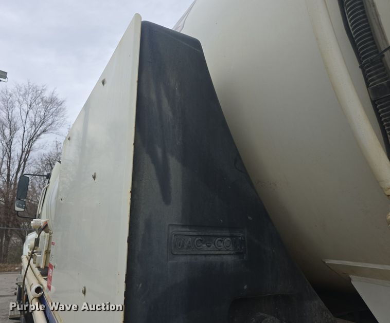 image for item DQ5334 2011 Freightliner  M2 106V sewer jetter truck