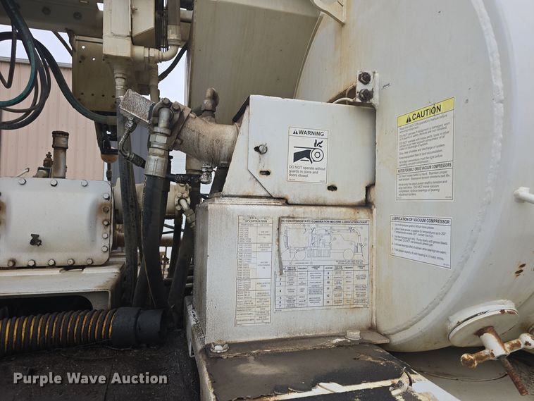 image for item DQ5334 2011 Freightliner  M2 106V sewer jetter truck