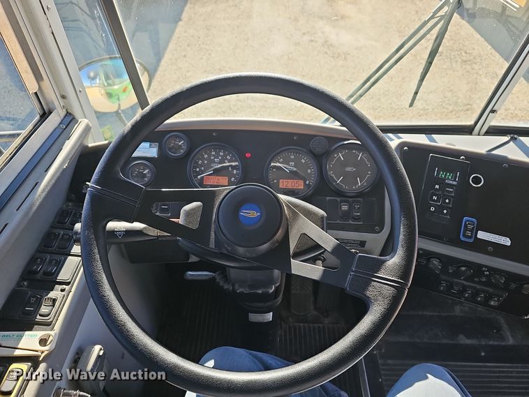 image for item DQ5338 2008 Blue Bird All American school bus