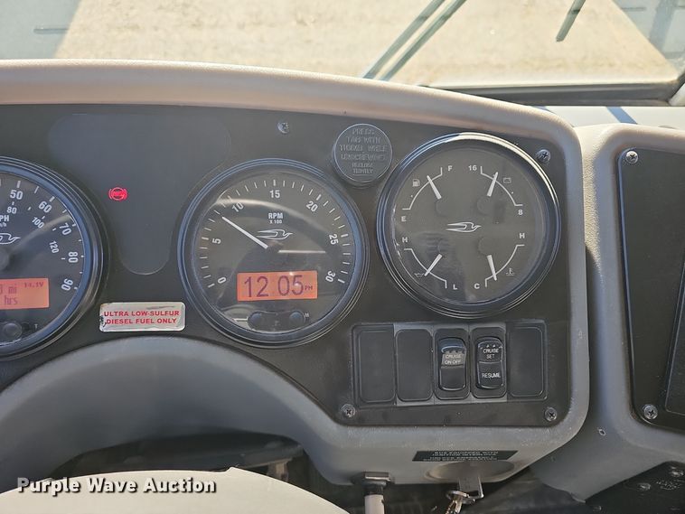 image for item DQ5338 2008 Blue Bird All American school bus