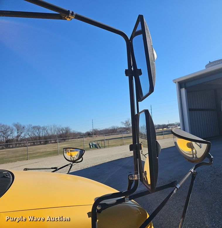 image for item DQ5339 2000 Blue Bird  E350 Super Duty school bus