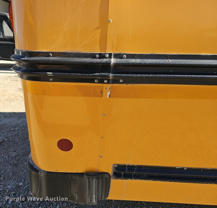 image for item DQ5339 2000 Blue Bird  E350 Super Duty school bus