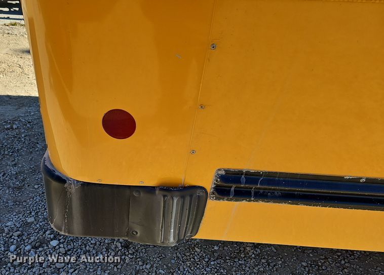 image for item DQ5339 2000 Blue Bird  E350 Super Duty school bus