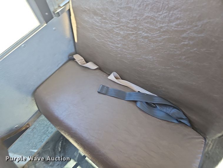 image for item DQ5339 2000 Blue Bird  E350 Super Duty school bus