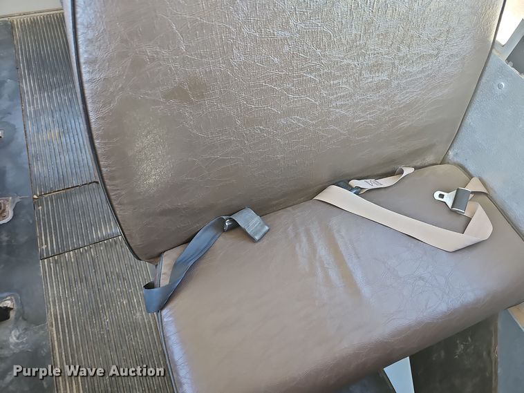 image for item DQ5339 2000 Blue Bird  E350 Super Duty school bus