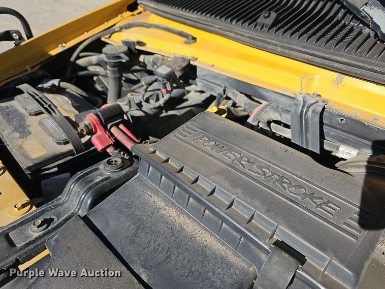 image for item DQ5339 2000 Blue Bird  E350 Super Duty school bus