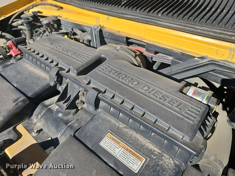 image for item DQ5339 2000 Blue Bird  E350 Super Duty school bus