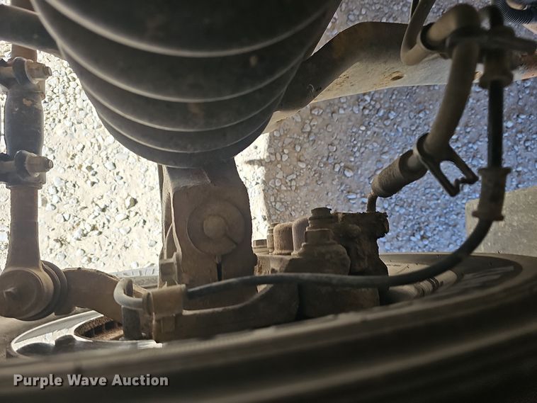 image for item DQ5339 2000 Blue Bird  E350 Super Duty school bus