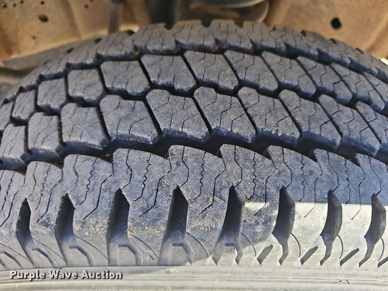 image for item DQ5339 2000 Blue Bird  E350 Super Duty school bus