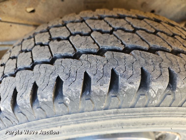 image for item DQ5339 2000 Blue Bird  E350 Super Duty school bus