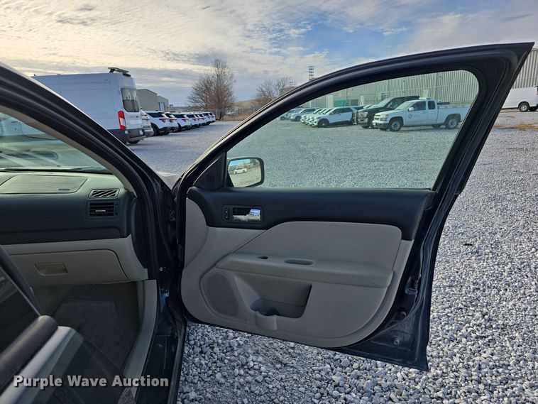 image for item DV0136 2008 Ford Fusion SE 