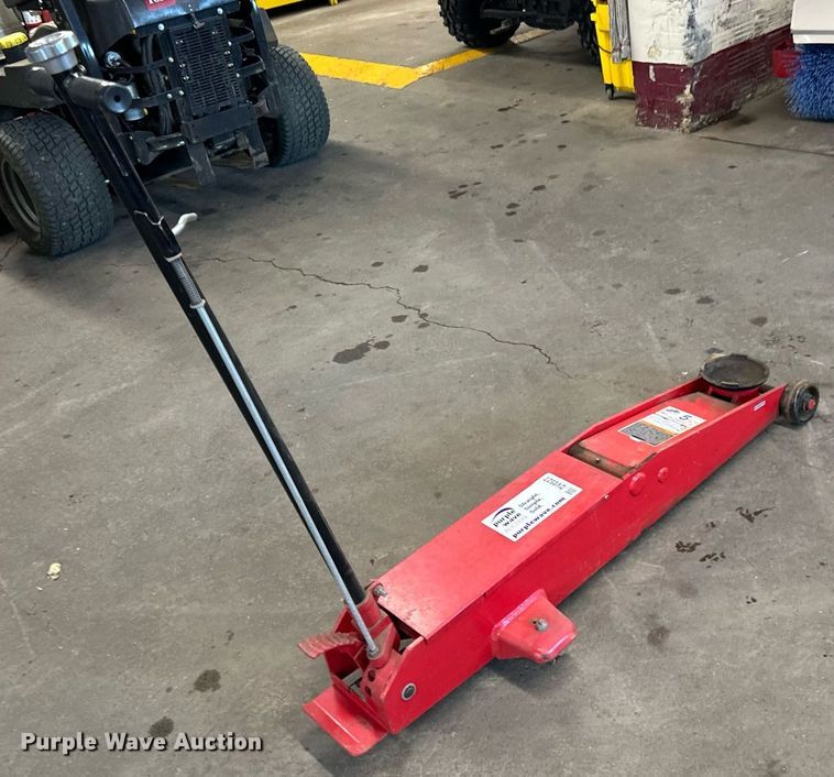 image for item DV0527 Atd floor jack