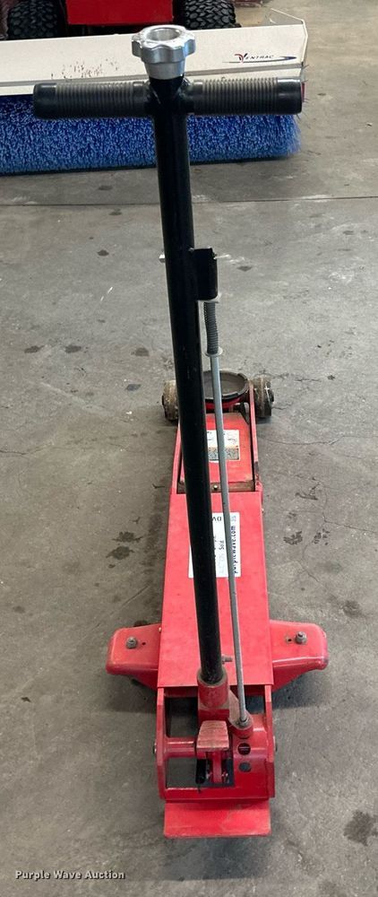 image for item DV0527 Atd floor jack