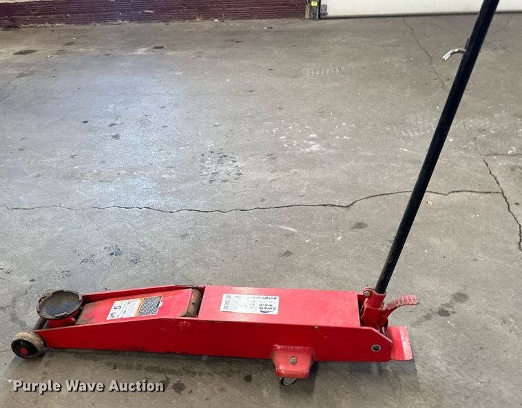 image for item DV0527 Atd floor jack