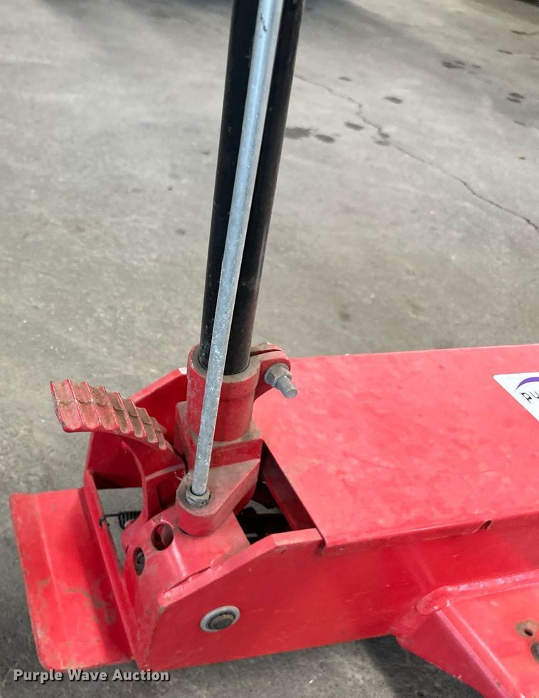 image for item DV0527 Atd floor jack