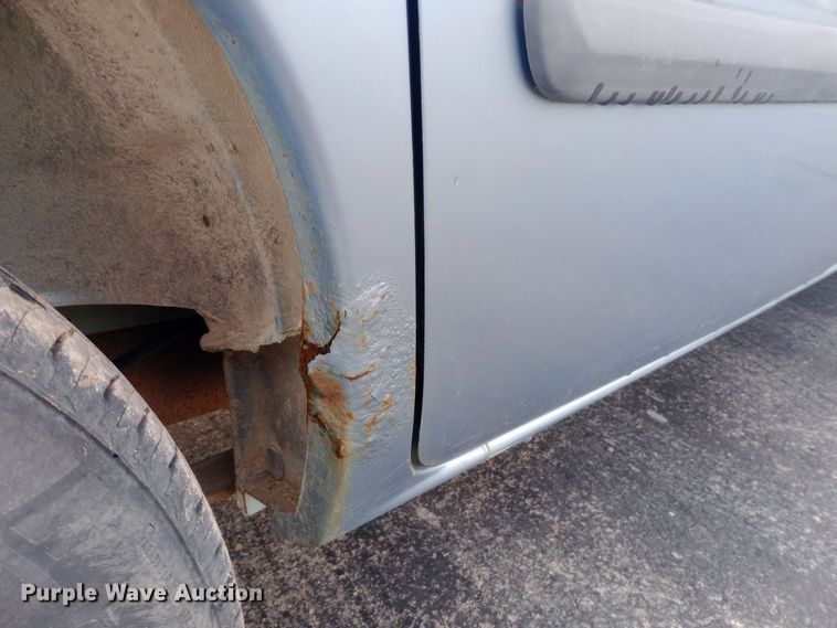 image for item DW0942 2006 Dodge Caravan van