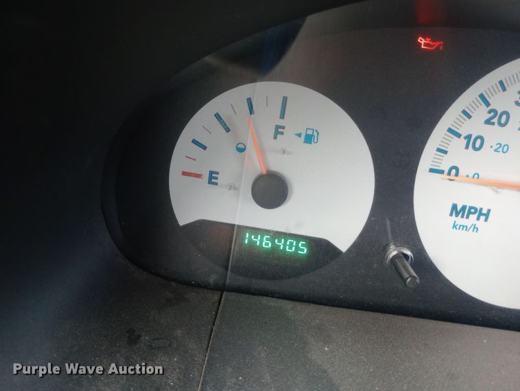 image for item DW0942 2006 Dodge Caravan van