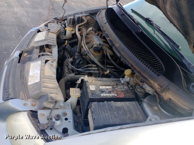 image for item DW0942 2006 Dodge Caravan van