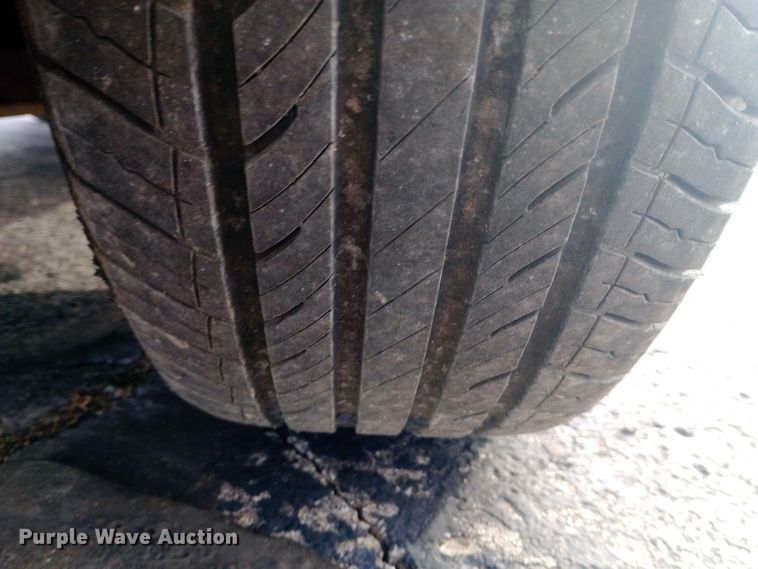 image for item DW0942 2006 Dodge Caravan van