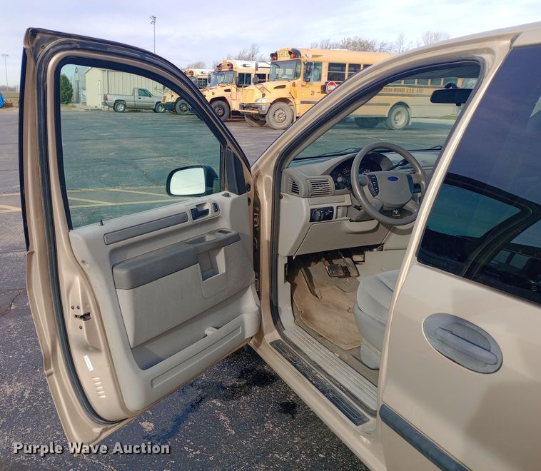 image for item DW0943 2007 Ford Freestar SE van