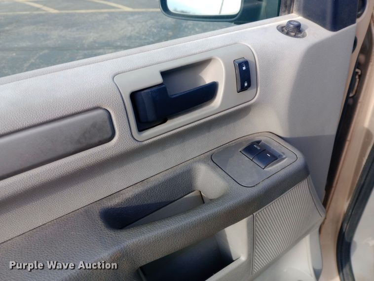 image for item DW0943 2007 Ford Freestar SE van