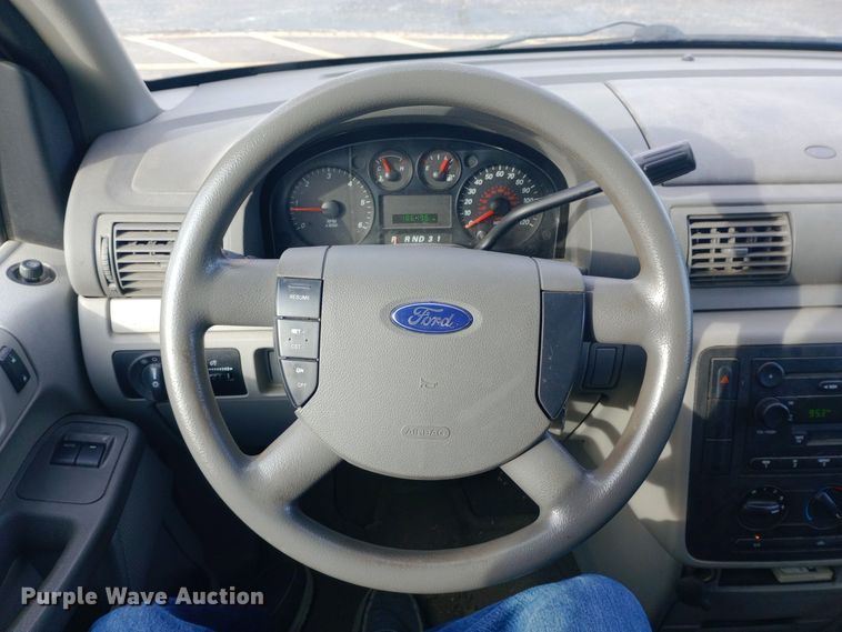 image for item DW0943 2007 Ford Freestar SE van