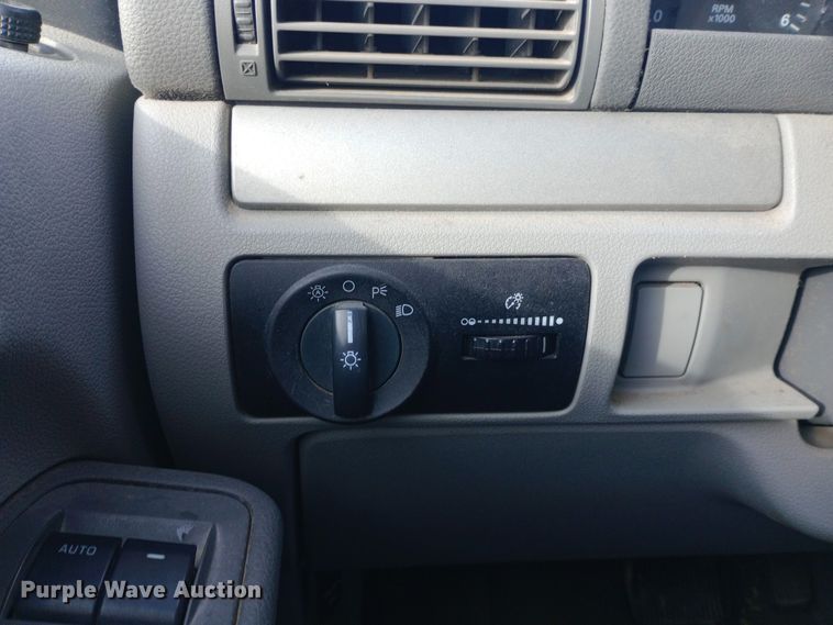 image for item DW0943 2007 Ford Freestar SE van