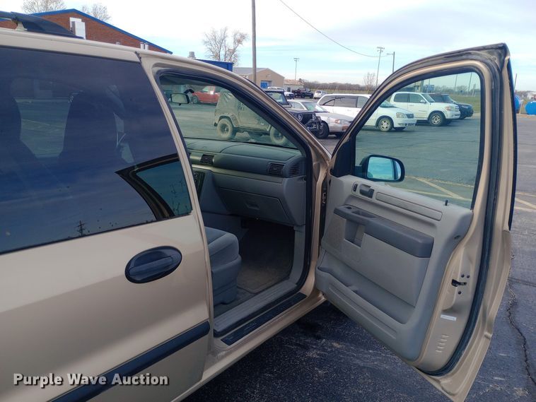 image for item DW0943 2007 Ford Freestar SE van