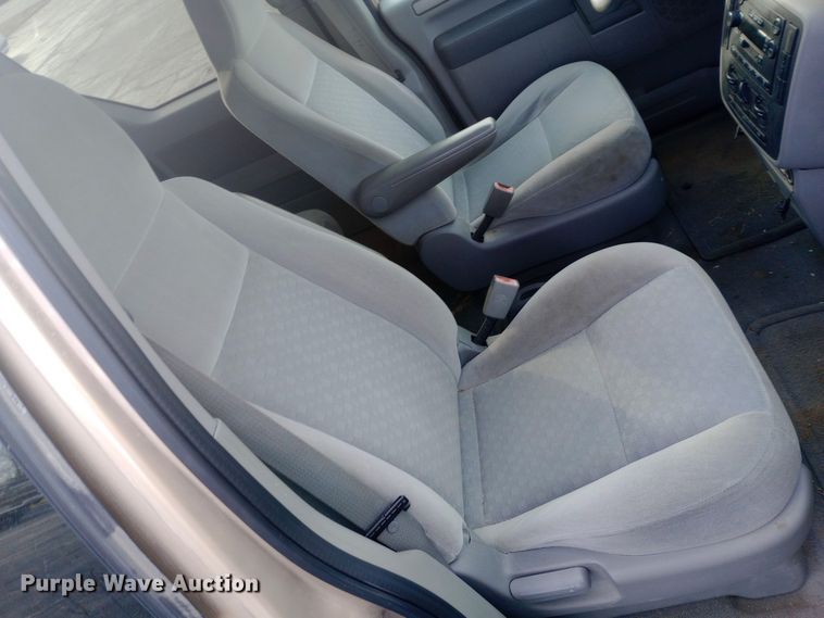 image for item DW0943 2007 Ford Freestar SE van