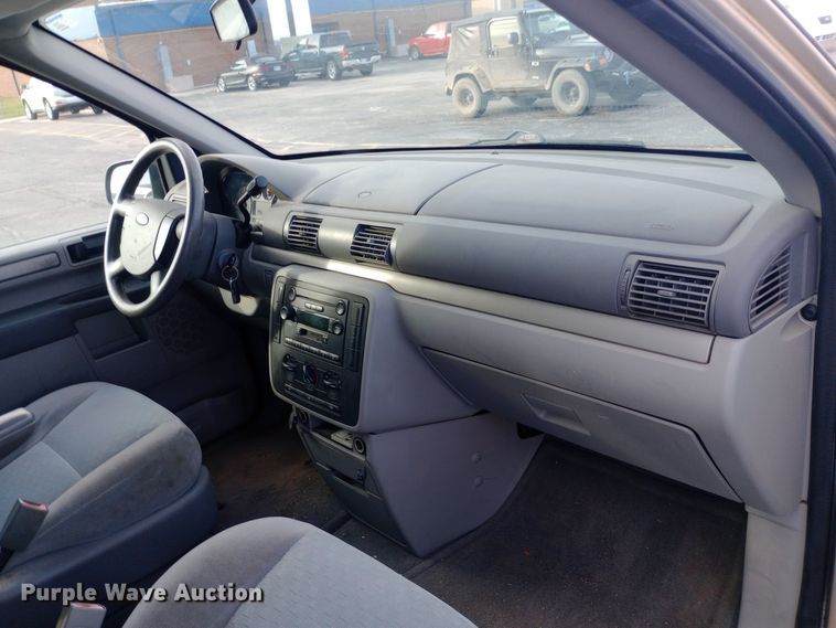 image for item DW0943 2007 Ford Freestar SE van