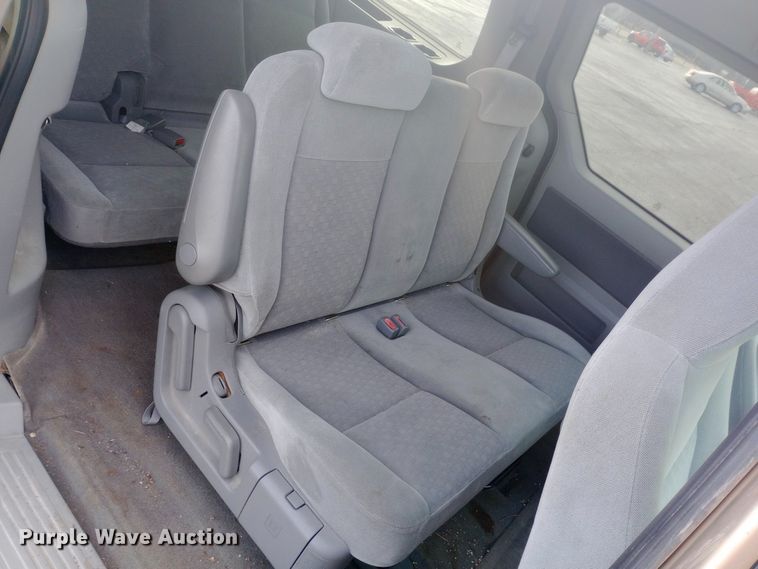 image for item DW0943 2007 Ford Freestar SE van